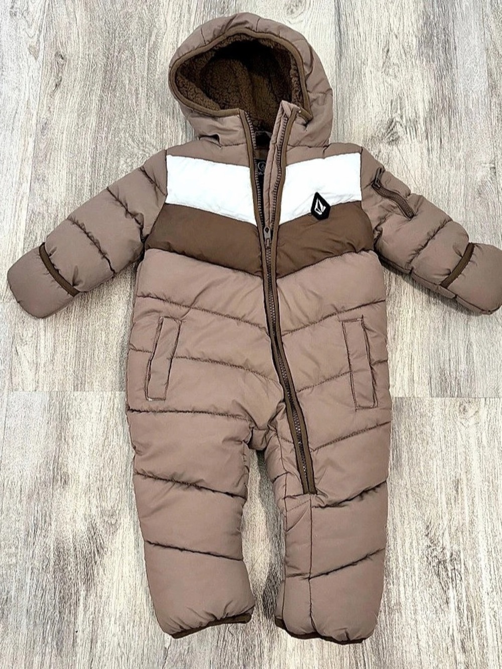 Volcom  Baby Snowsuit 18 Month Hooded Insulated Fleece Lined Childrens Skater